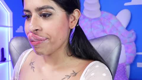 Anya online show from 01/31/25, 02:07