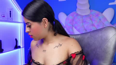 Anya online show from 02/07/25, 11:01