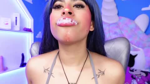 Anya online show from 03/01/25, 11:06