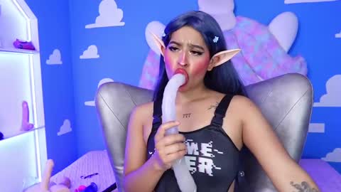 Anya online show from 03/05/25, 11:06