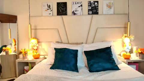 miss__ary_ online show from 10/28/25, 12:41