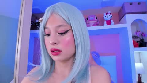 Lunna online show from 09/23/25, 11:02