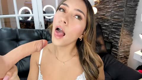 Zoe online show from 12/04/24, 07:01