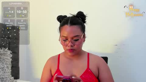 miss_aitana_ online show from 10/23/25, 12:04