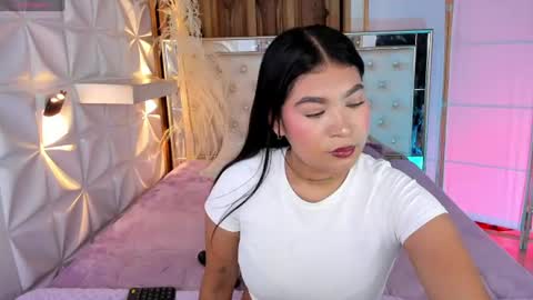 Snapshot of miss_alice_jones chatting on 08/09/26, 08:03 ALICE online show from 08/09/26, 08:03