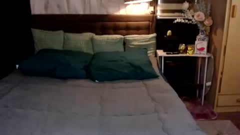 miss angelic15 online show from 06/11/26, 12:32
