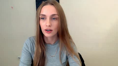 Angelina online show from 10/10/25, 05:50