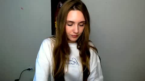 Angelina online show from 06/18/26, 05:41