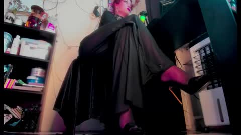 Snapshot of miss_asmodeus chatting on 09/18/25, 09:55 missAsmodeus online show from 09/18/25, 09:55