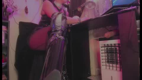 Snapshot of miss_asmodeus chatting on 10/07/25, 08:39 missAsmodeus online show from 10/07/25, 08:39