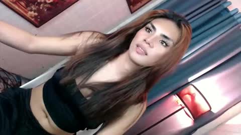 Snapshot of miss_bella69 chatting on 12/05/25, 04:10 miss_bella69 online show from 12/05/25, 04:10