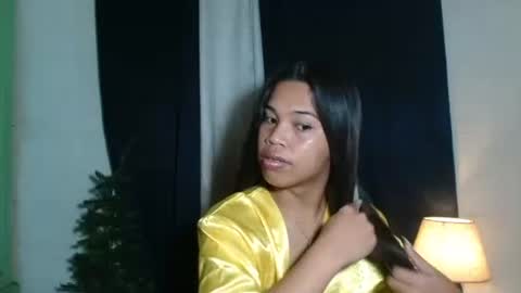 Snapshot of miss_bellah chatting on 10/22/25, 11:37 Bellah online show from 10/22/25, 11:37