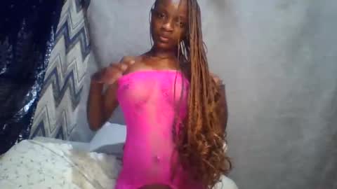 miss_belllo online show from 02/03/25, 05:51