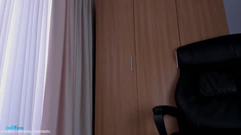 Ivy online show from 09/26/25, 12:31