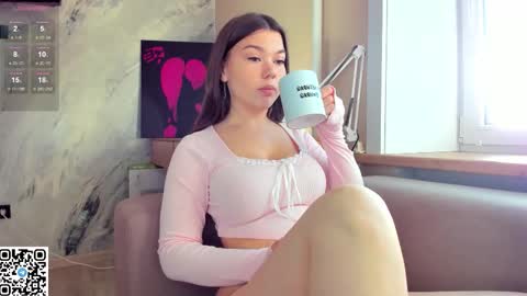 Sandy online show from 09/27/25, 01:43