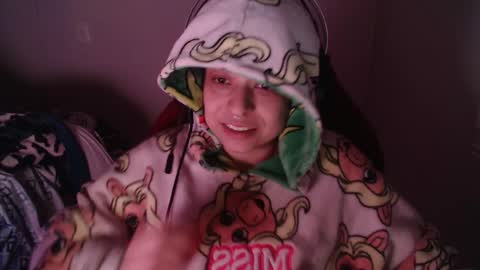 Snapshot of miss_carmila chatting on 11/03/25, 12:24 Miss Carmila online show from 11/03/25, 12:24