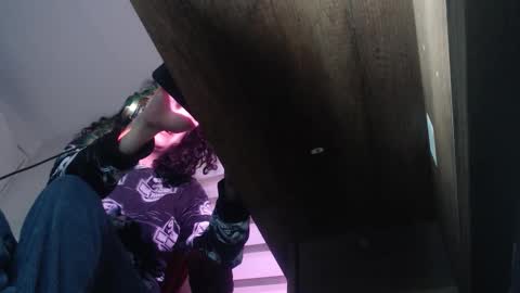 Snapshot of miss_carmila chatting on 11/30/25, 01:20 Miss Carmila online show from 11/30/25, 01:20