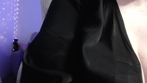 Snapshot of miss_daniels chatting on 01/10/25, 12:06 liza online show from 01/10/25, 12:06