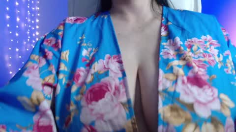 Snapshot of miss_daniels chatting on 02/05/25, 05:41 liza online show from 02/05/25, 05:41
