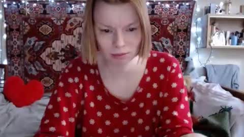 Elis online show from 02/18/25, 12:06