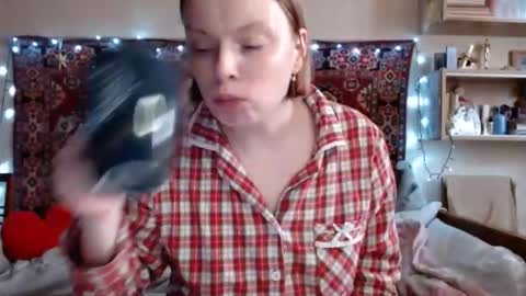 Elis online show from 03/06/25, 01:46
