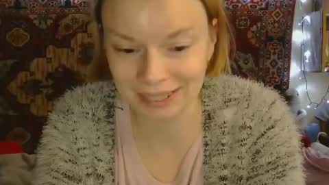 Snapshot of miss_elistia_ chatting on 11/04/25, 12:04 Elis online show from 11/04/25, 12:04
