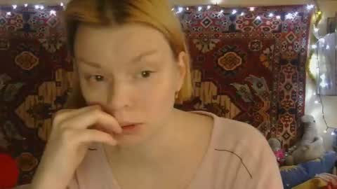 Snapshot of miss_elistia_ chatting on 12/01/25, 09:58 Elis online show from 12/01/25, 09:58