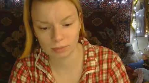 Snapshot of miss_elistia_ chatting on 12/15/25, 01:26 Elis online show from 12/15/25, 01:26