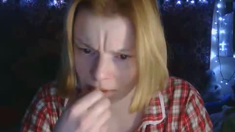 Snapshot of miss_elistia_ chatting on 02/02/26, 05:00 Elis online show from 02/02/26, 05:00
