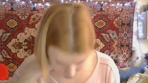 Snapshot of miss_elistia_ chatting on 03/02/26, 12:23 Elis online show from 03/02/26, 12:23