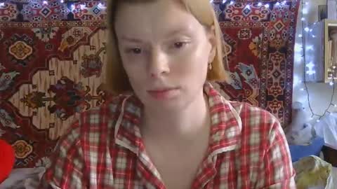 Snapshot of miss_elistia_ chatting on 03/20/26, 11:04 Elis online show from 03/20/26, 11:04