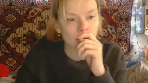 Snapshot of miss_elistia_ chatting on 04/23/26, 11:31 Elis online show from 04/23/26, 11:31