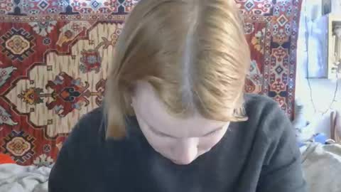 Snapshot of miss_elistia_ chatting on 04/24/26, 11:23 Elis online show from 04/24/26, 11:23