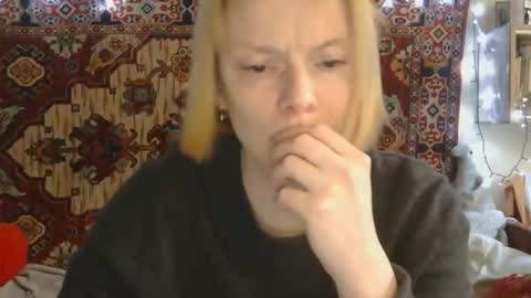 Snapshot of miss_elistia_ chatting on 05/11/26, 10:43 Elis online show from 05/11/26, 10:43