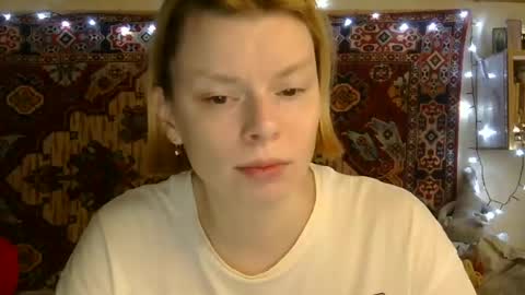 Snapshot of miss_elistia_ chatting on 06/18/26, 11:14 Elis online show from 06/18/26, 11:14