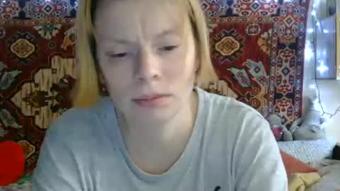 Snapshot of miss_elistia_ chatting on 06/26/26, 11:03 Elis online show from 06/26/26, 11:03