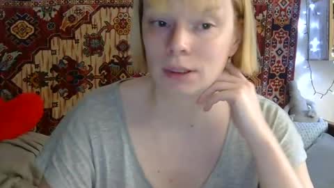 Snapshot of miss_elistia_ chatting on 07/13/26, 11:02 Elis online show from 07/13/26, 11:02