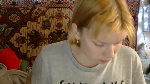 Snapshot of miss_elistia_ chatting on 07/28/26, 02:13 Elis online show from 07/28/26, 02:13