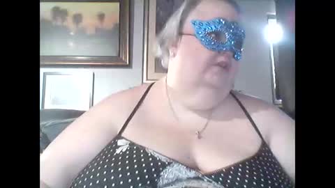 miss_ella_rose online show from 05/16/26, 10:36