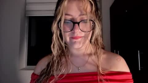 Ema online show from 12/24/24, 11:33