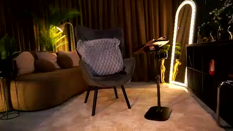 Miss Ema Devine online show from 07/11/26, 04:10