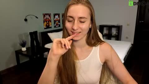 Snapshot of miss_emily19 chatting on 06/11/26, 08:12 Emily online show from 06/11/26, 08:12