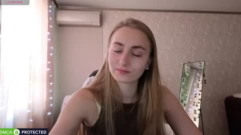 Emily online show from 07/10/26, 01:21
