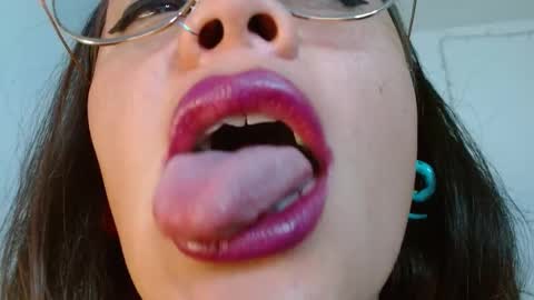 Snapshot of miss_evoleth2 chatting on 11/14/25, 07:07 Miss Evoleth online show from 11/14/25, 07:07