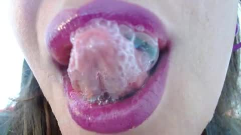 Snapshot of miss_evoleth2 chatting on 04/15/26, 04:25 Miss Evoleth online show from 04/15/26, 04:25