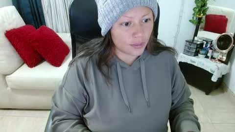 Snapshot of miss_evoleth2 chatting on 05/13/26, 08:44 Miss Evoleth online show from 05/13/26, 08:44