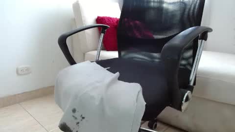 Snapshot of miss_evoleth2 chatting on 05/15/26, 02:46 Miss Evoleth online show from 05/15/26, 02:46