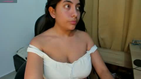 miss_eylens online show from 02/01/25, 02:58