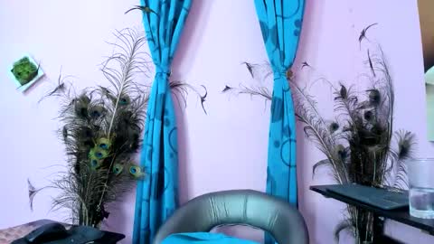 Monica Patricia online show from 10/24/25, 10:00