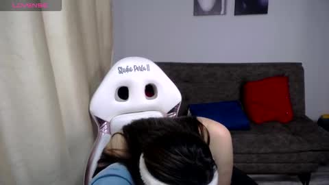 miss_foxxy_ online show from 10/08/25, 08:50